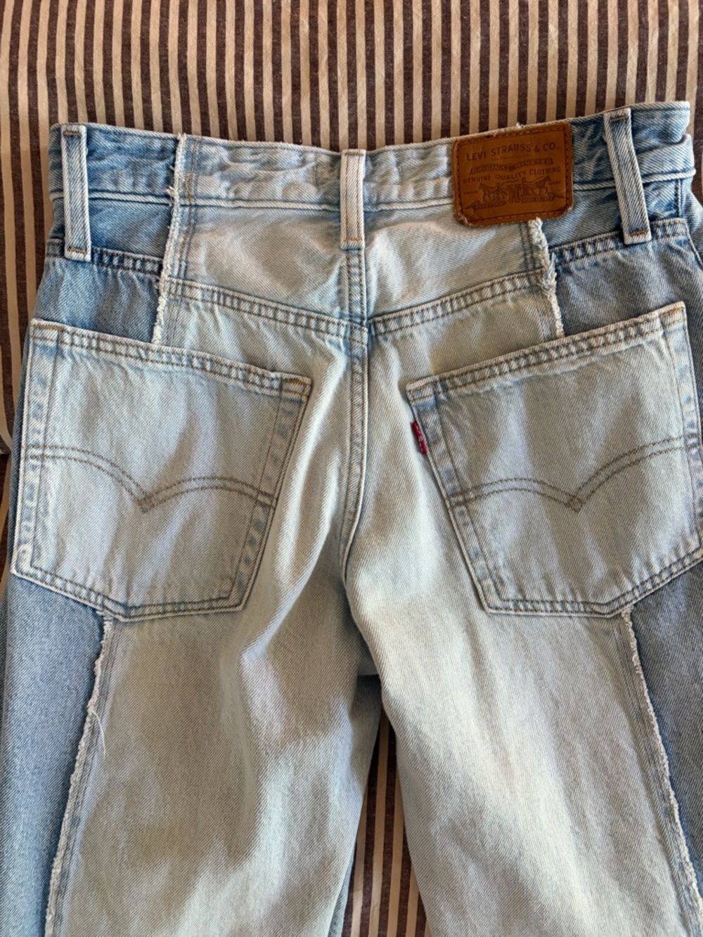 Levi's Two-Tone Light Blue Women’s Baggy Dad Jeans